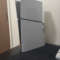 PS5 Slim With Controller