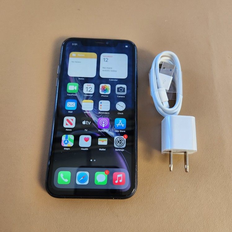 iPhone Xr UNLOCKED Like New