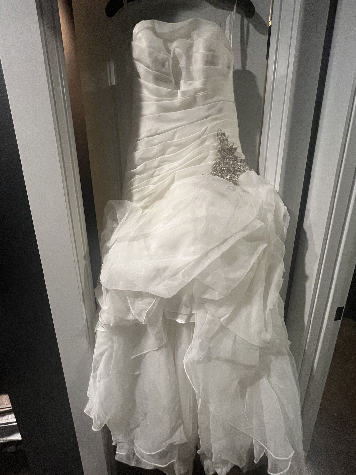 David’s Bridal Ivory Hi-Low Wedding dress