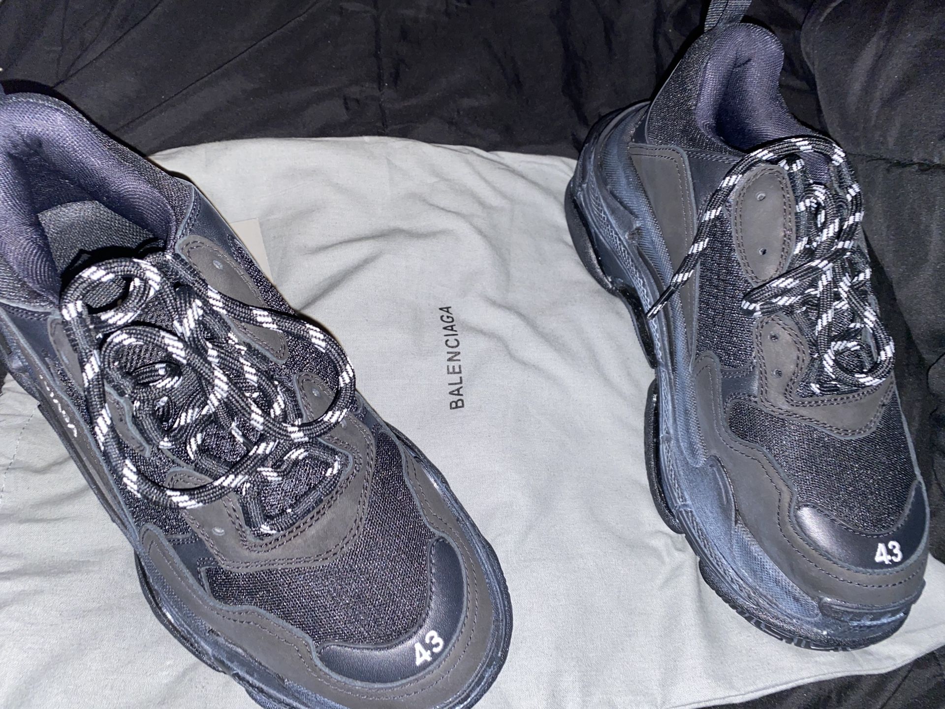 Balenciaga triple s black size 10 US