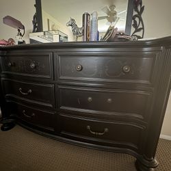 Seven Seas by Hooker Furniture- Queen Bedroom Set