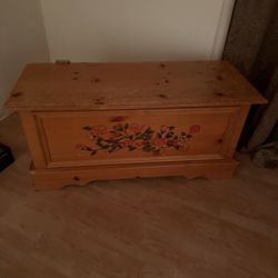 Lane Cedar Chest 