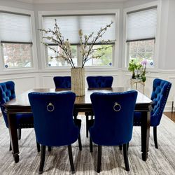 7-Piece Dining Room Set – Table & 6 Chairs – $499