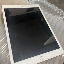 Slight Used 7th gen Wifi iPad 