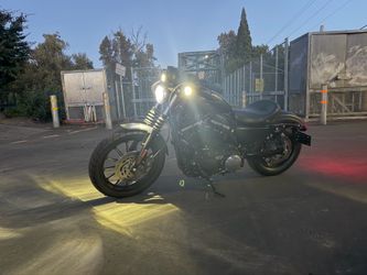 2010  883 sportster