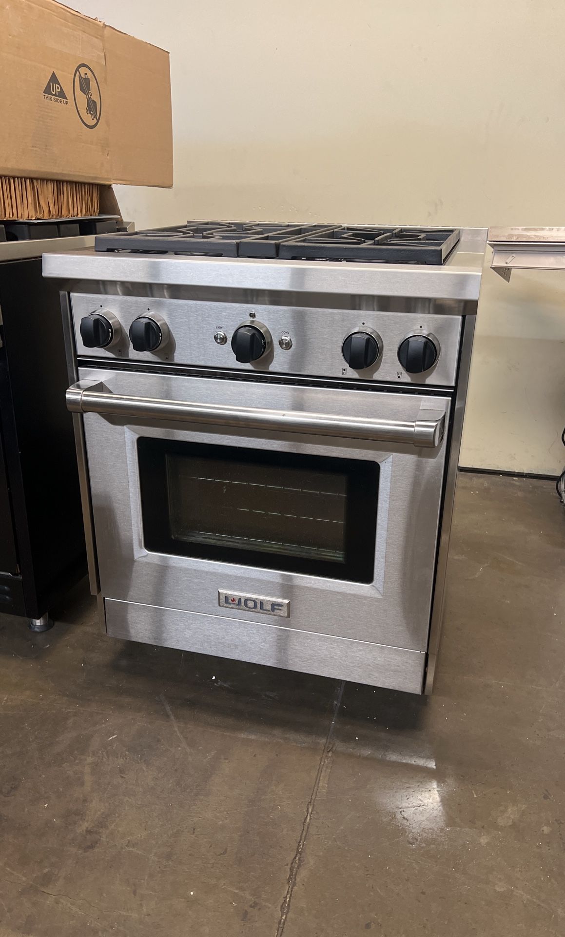 Wolf 30”Wide Stainless Steel Gas Range Stove