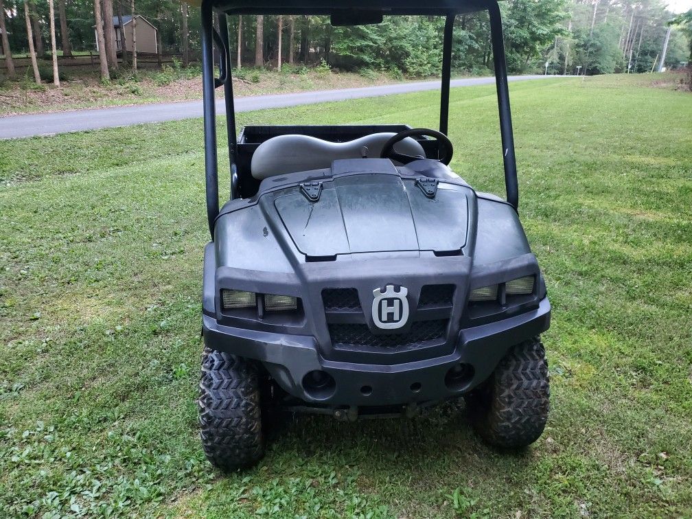 09 Husqvarna 4414 Huv Golf Cart, Side By Side