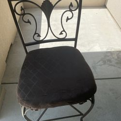 2 Metal Chairs 