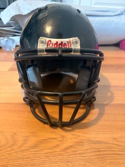 Riddell Full Face Football Helmet Black/Gold Small NOCSAE 2008