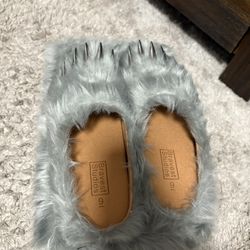 Bravest Studios Gray Bear Claw Slides