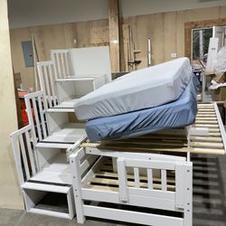 Twin Over Full Bunk Bed With Pull Out Trundle 