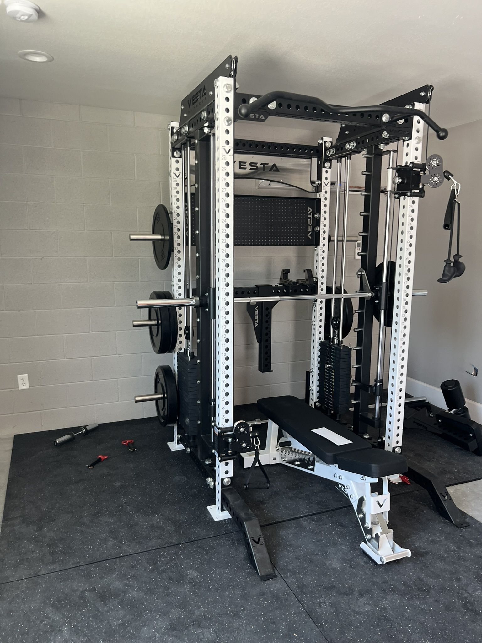 SMITH MACHINE/ HALF RACK/ ADJUSTABLE PULLEY SYSTEM/ FUNCTIONAL TRAINER/ VESTA FITNESS/ FREE DELIVERY 🚚