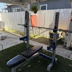 Fitness Gear Bench And Weights/bar Great Condition 