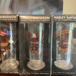 Harley Davidson Pilsner, Tin coaster  and Bottle opener . Still in original packaging. Never used. 