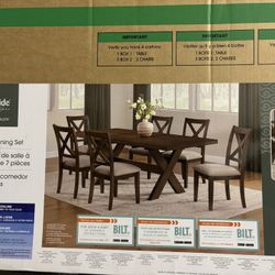 Lathan 7 Pieces Dining Table 
