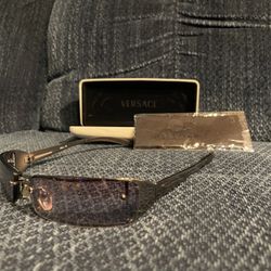 Sunglasses w/Versace Case & Unopened Versace Cloth