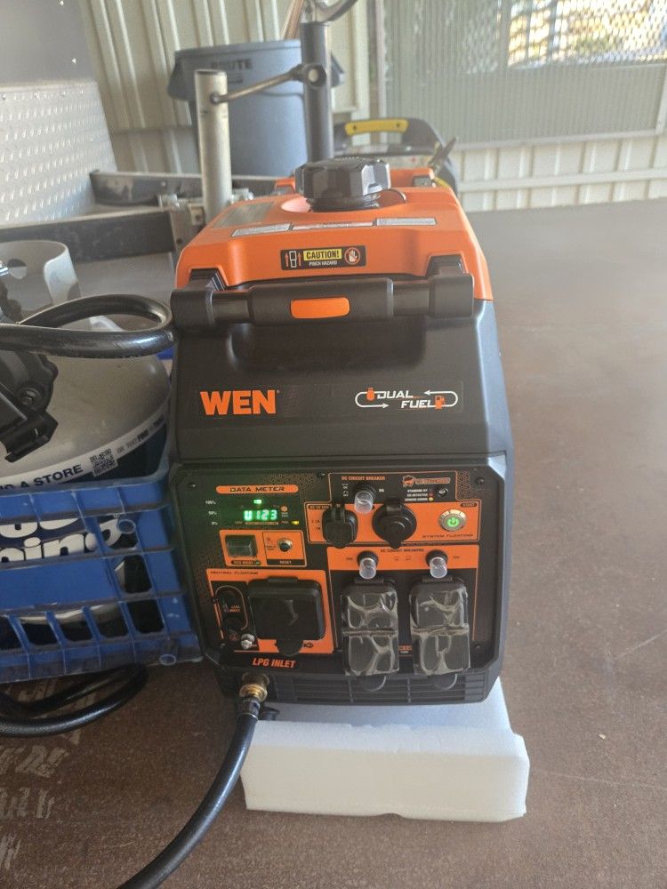 W E N 4800 Watt Inverter Generator Dual Fuel