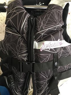 USCG approved new jetpilot Women’s large Water Ski vest