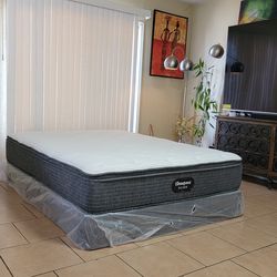VERY NICE LIKE NEW QUEEN SIZE BEAUTYREST SILVER MATTRESS AND BOXSPRING FOR SALE! IN EXCELLENT CONDITION, FREE DELIVERY
