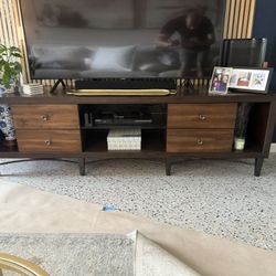 Mid century Entertainment Stand (you haul away)