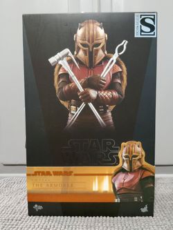 Hot Toys 1/6 Star Wars The Armorer Mandalorian