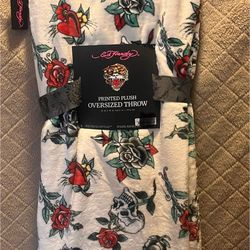 Various Throw blankets 