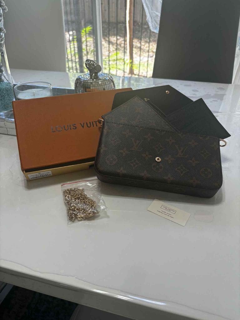 Louis Vuitton Pochette Félicie Monogram Canvas / Leather Full Set Brand New