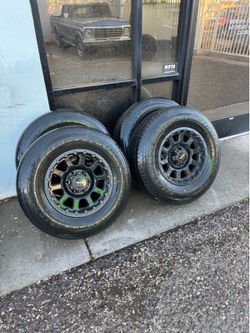 Ford 6 lug wheels  16 inch pro comp came off 2022 ford bronco