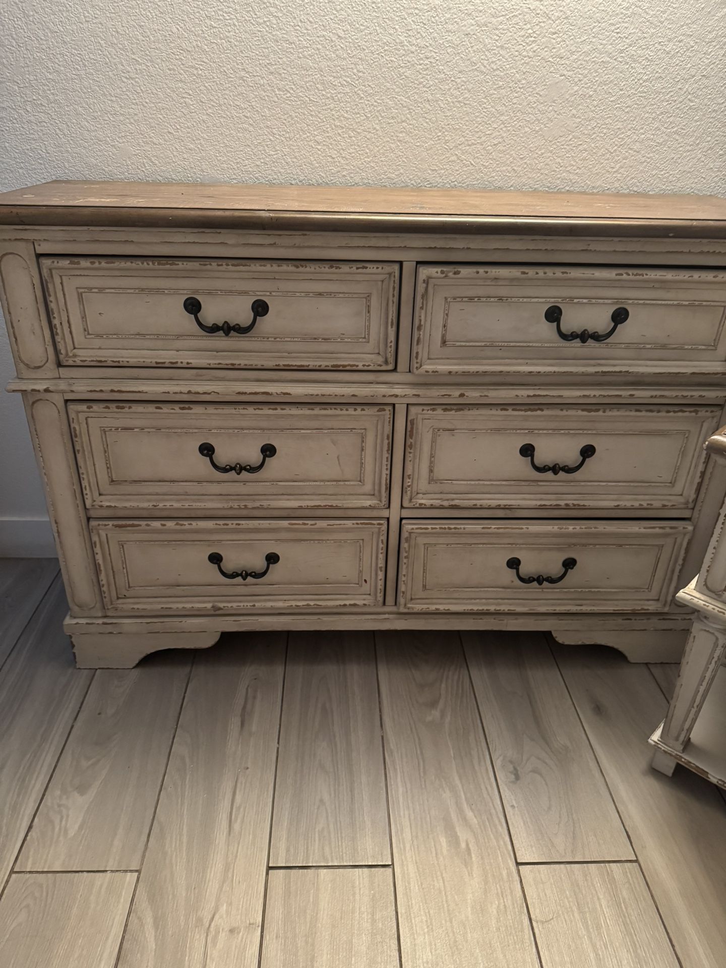 Dresser And Side Table Vintage