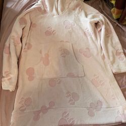 Pullover Robe Size Large