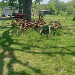 sidewinder hay rake /farmall  cub 