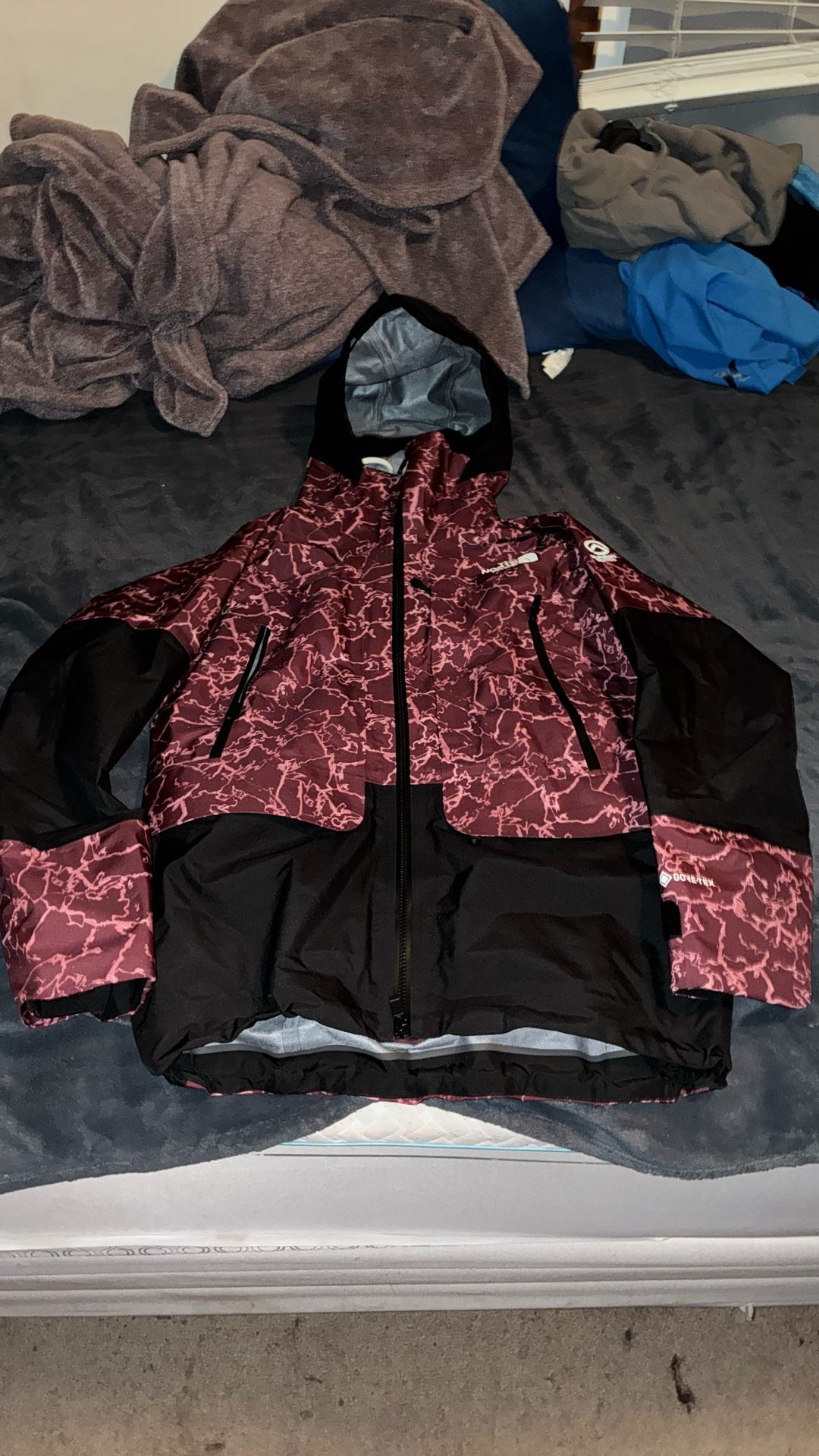 North Face Gore Tex Summit Series Rain Jacket 300$ Or Best Offer