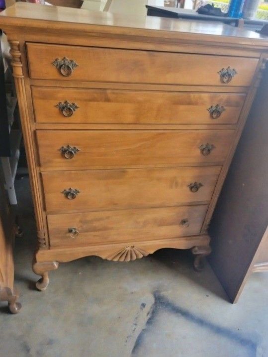 Dresser