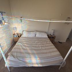 Play Metal King Canopy Bedframe