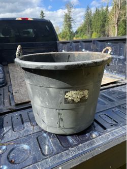 Farm bucket large