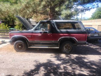 85 Ford Bronco full size fuel injected 5.0