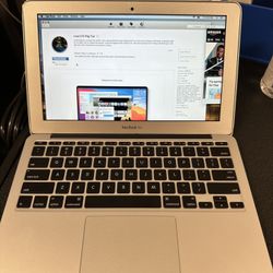 2014 MacBook Air 11-inch 128GB SSD 4GB RAM