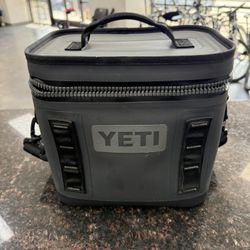 Yeti Hopper Flip 8