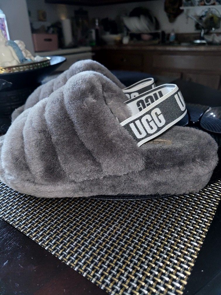 UGGS