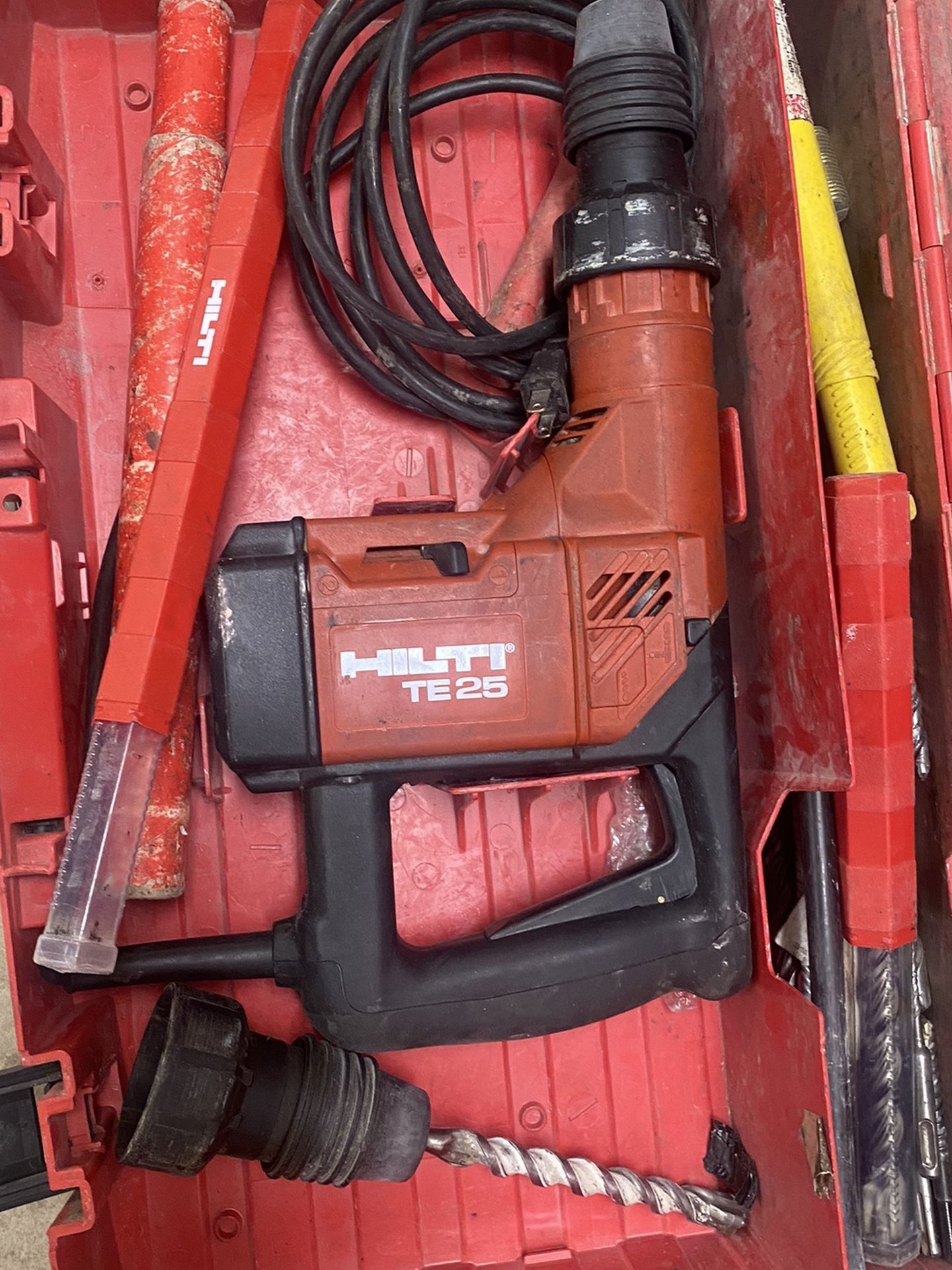 Hilti TE25 Hammer Drill With Bits