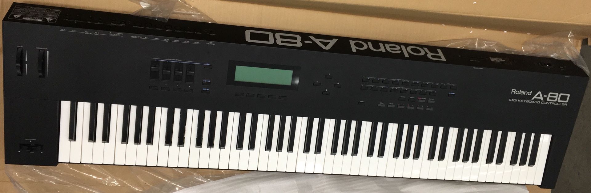 Roland A80 MIDI keyboard/controller - MINT condition in Orig Box