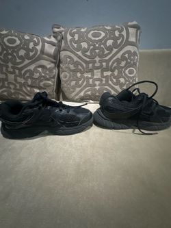Black Nike Chunky Lace-Up Sneakers