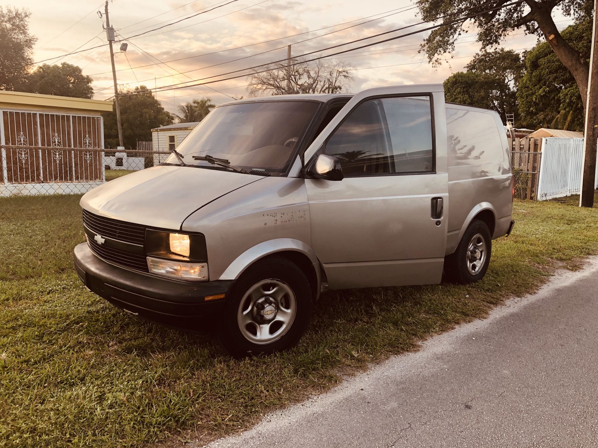2003 Chevrolet Astro Cargo for Sale in Miami, FL OfferUp