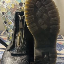 Dr Martens (Size 7)