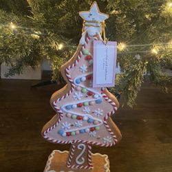 Pastel Gingerbread Christmas tree
