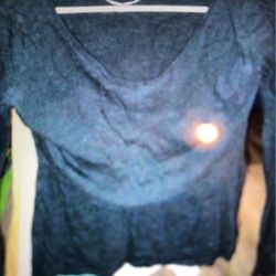 A lack Long Sleeve