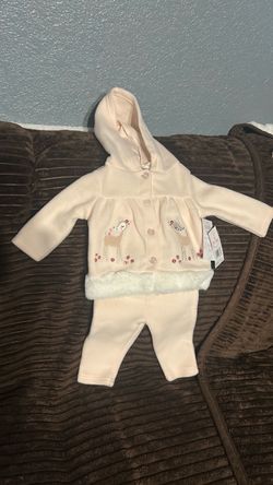 Trajecito para Niña de 0 a 3 meses marca stylish baby nuevo