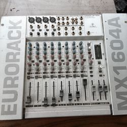Behringer Eurorack MX1604A 16-channel 