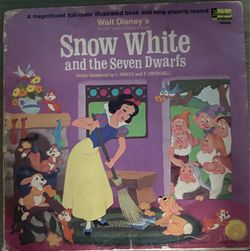 Walt Disney’s: Snow White and The Seven Dwarfs Storybook Vinyl