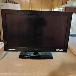 32" TV With Roku 